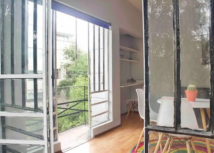 Cool In Classic Building, Roma Apartment