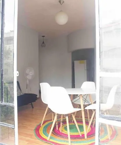 Cool In Classic Building, Roma Apartment